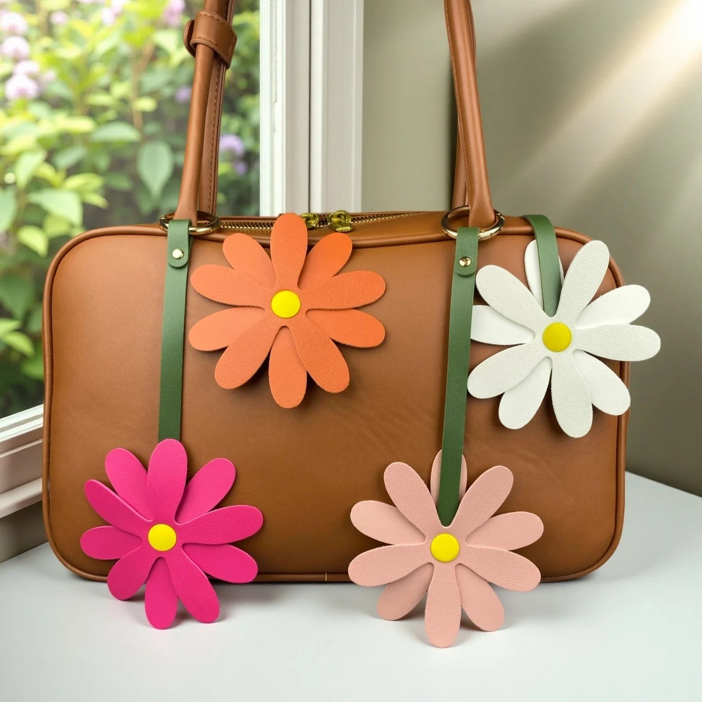 The Oversized Daisy Bag Charm